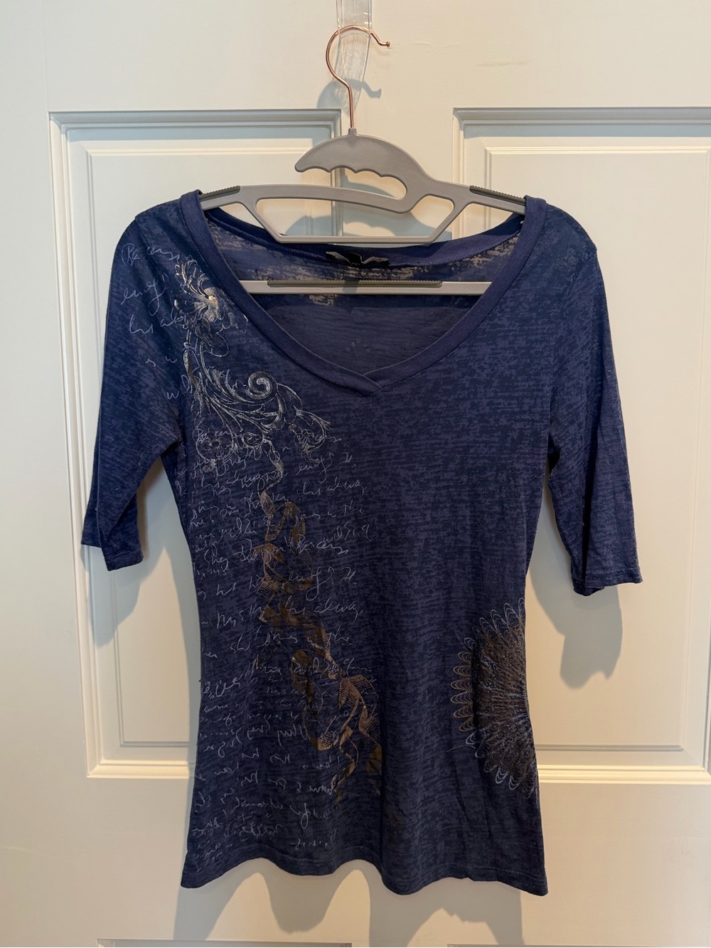 Express Navy Blue V-Neck Short Sleeve Graphic Tee